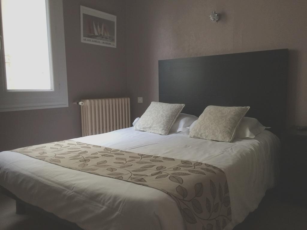 Hotel Les Voyageurs Les Sables-dʼOlonne Rom bilde