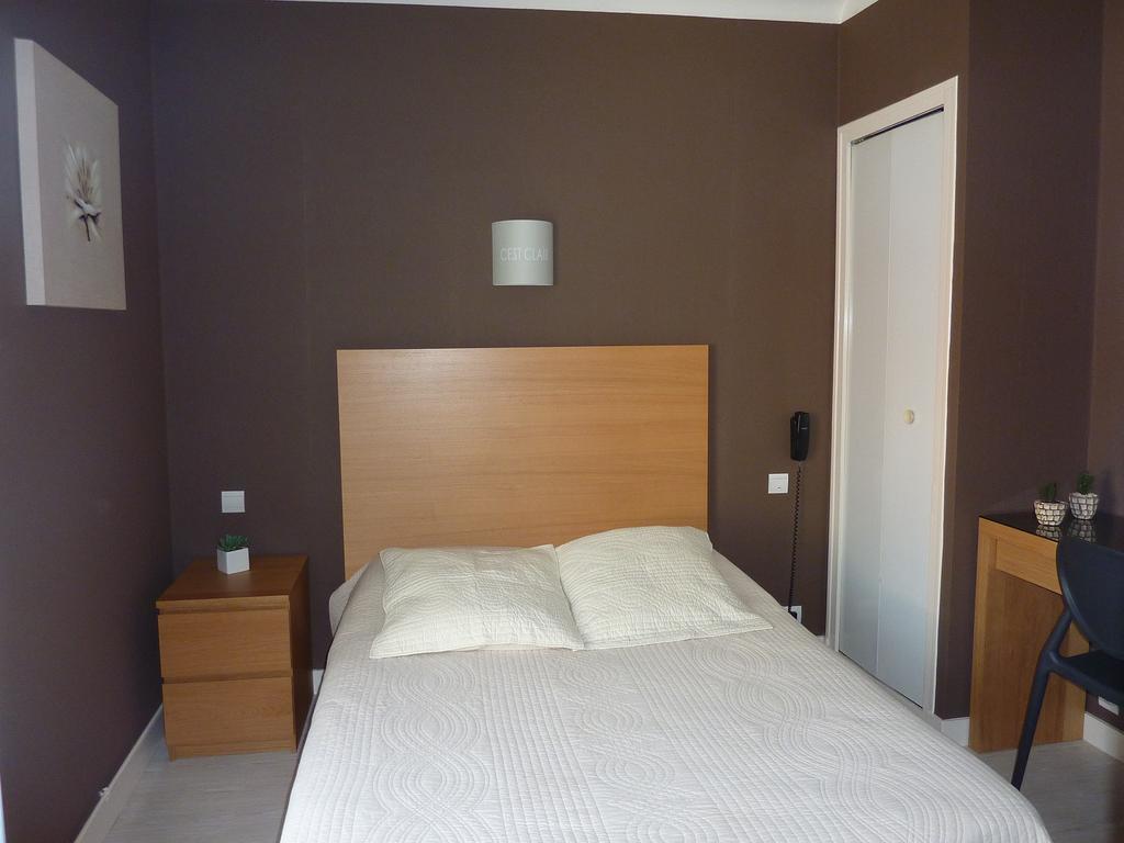 Hotel Les Voyageurs Les Sables-dʼOlonne Rom bilde